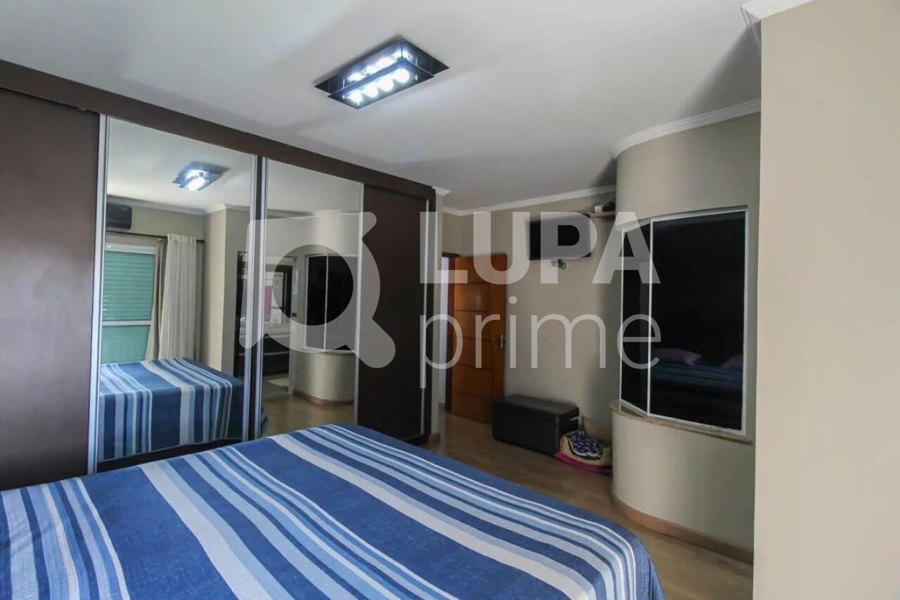 Casa, 6 quartos, 182 m² - Foto 14