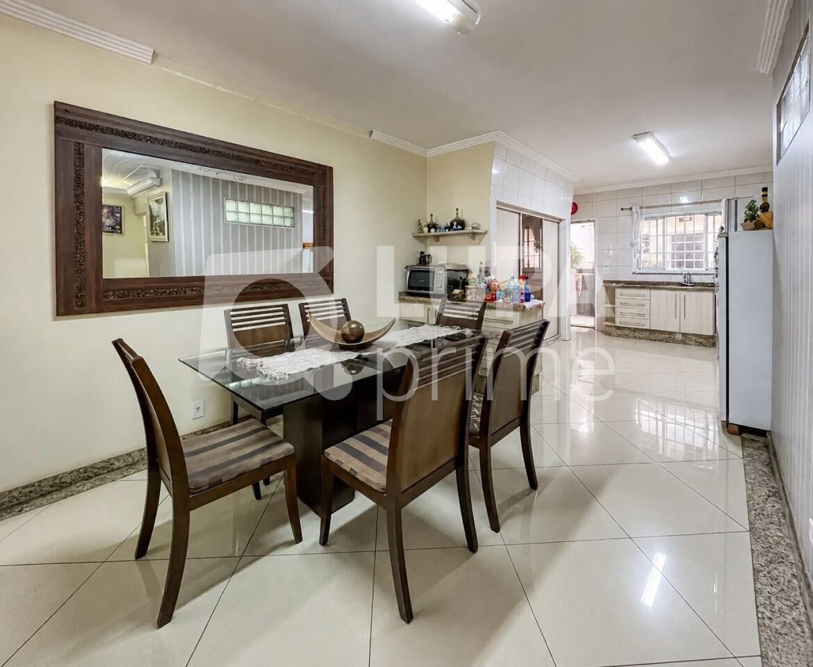 Casa, 3 quartos, 248 m² - Foto 4