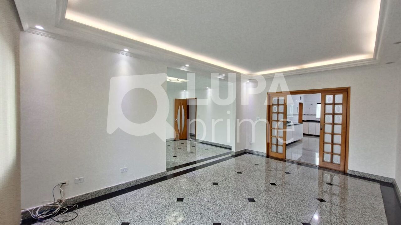 Casa, 4 quartos, 268 m² - Foto 3