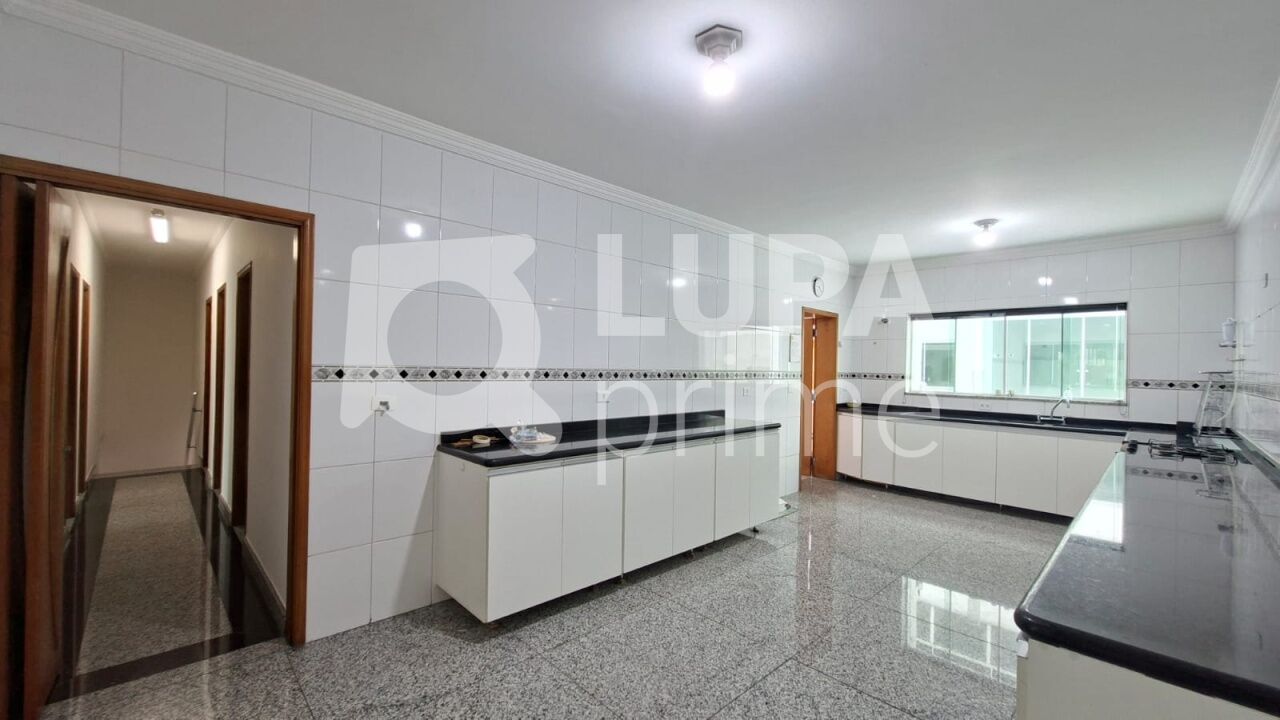 Casa, 4 quartos, 268 m² - Foto 20