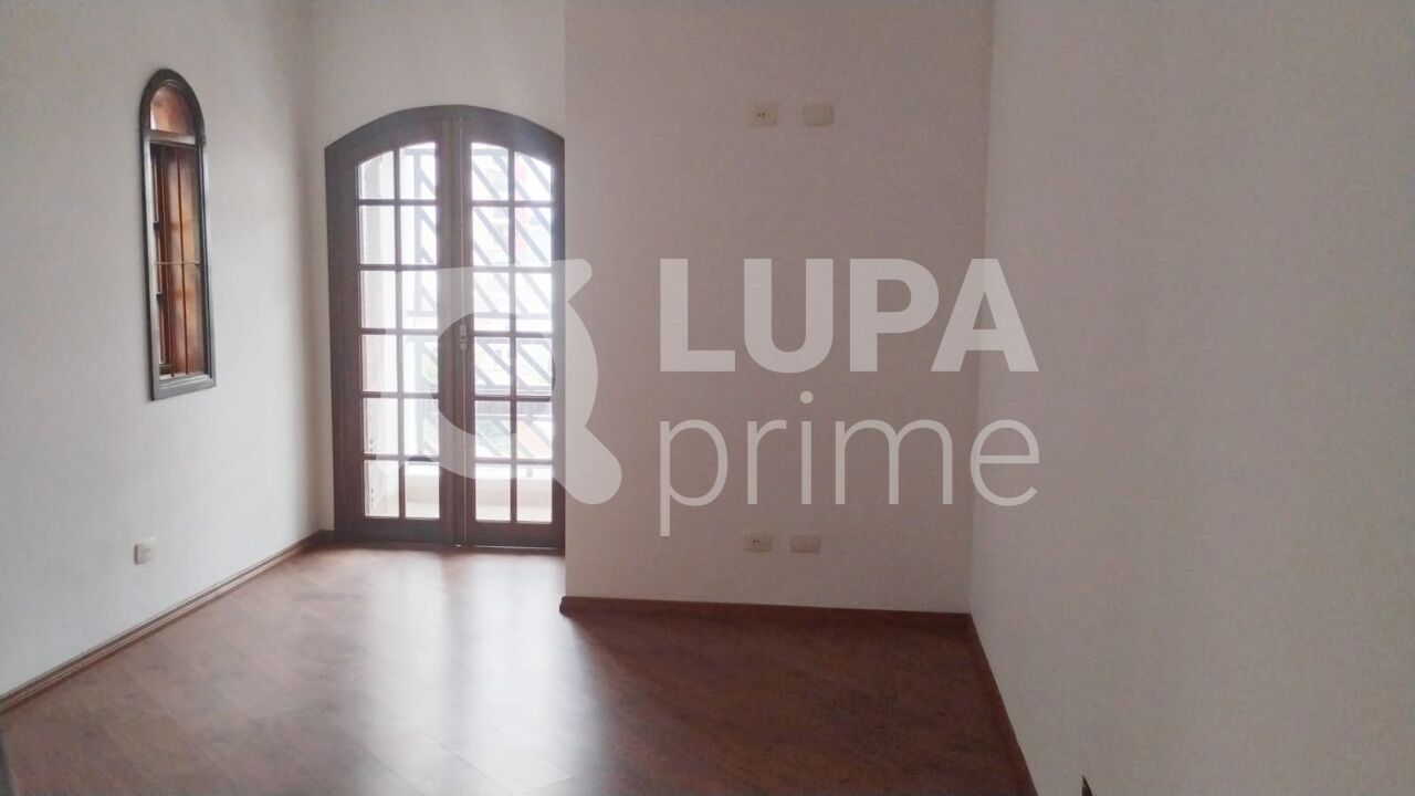 Casa, 4 quartos, 200 m² - Foto 1