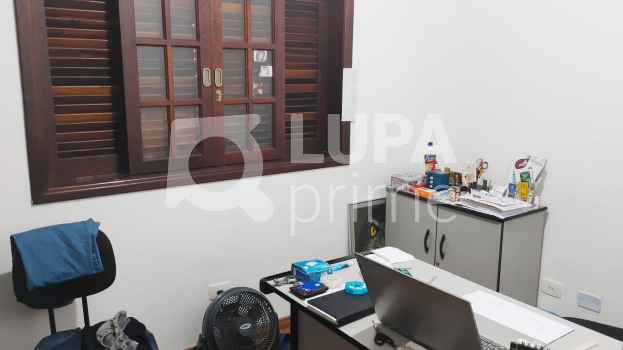 Casa, 4 quartos, 200 m² - Foto 7
