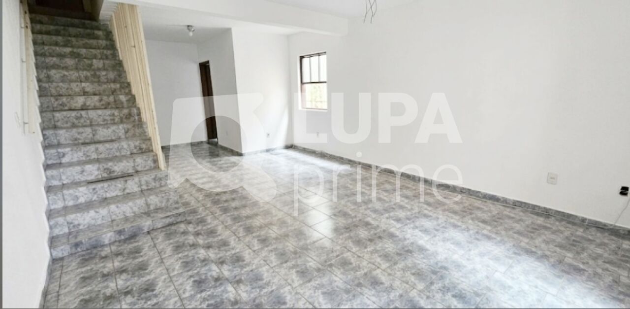 Casa, 3 quartos, 132 m² - Foto 1