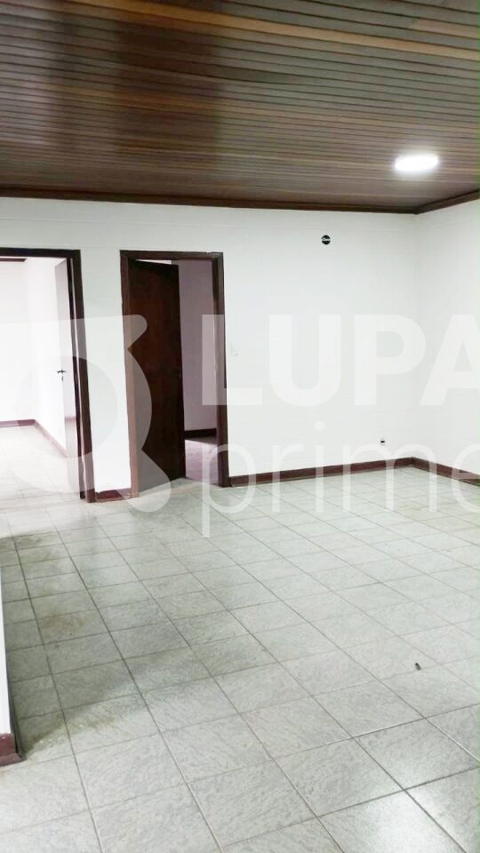 Casa, 2 quartos, 380 m² - Foto 1