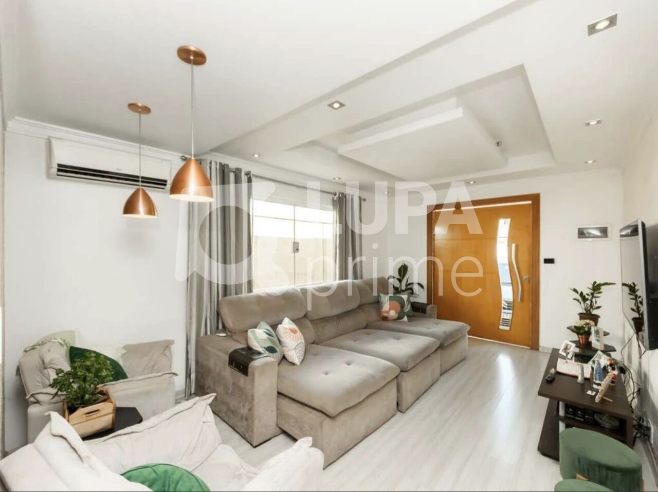 Casa, 4 quartos, 177 m² - Foto 1