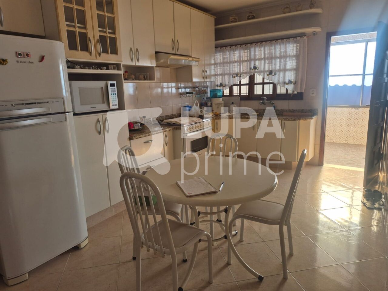 Casa, 4 quartos, 330 m² - Foto 28