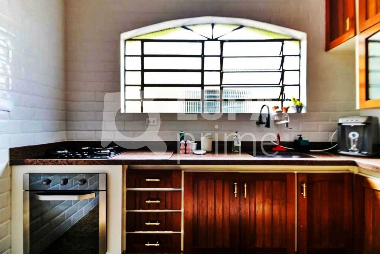 Casa, 3 quartos, 211 m² - Foto 3