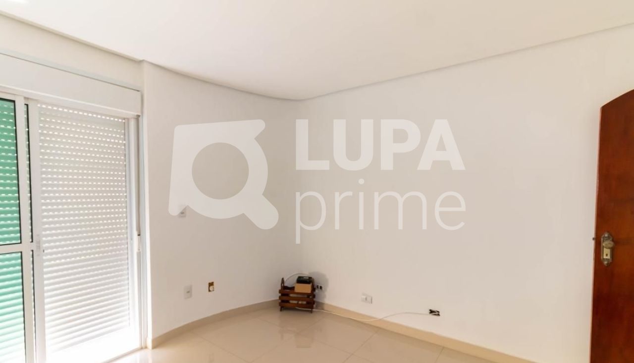 sobrado-venda-sao-paulo-vila-sabrina-3dormitorios-2suites-2vagas-168m2-LM4630