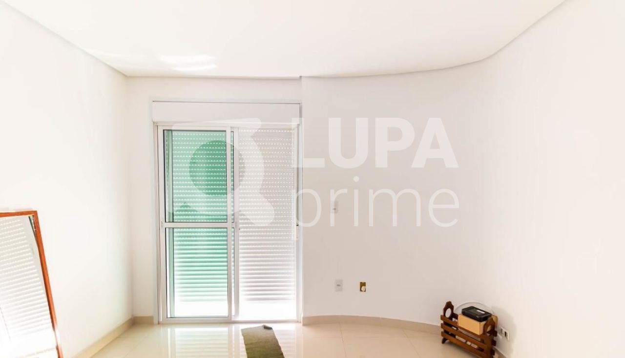 sobrado-venda-sao-paulo-vila-sabrina-3dormitorios-2suites-2vagas-168m2-LM4630