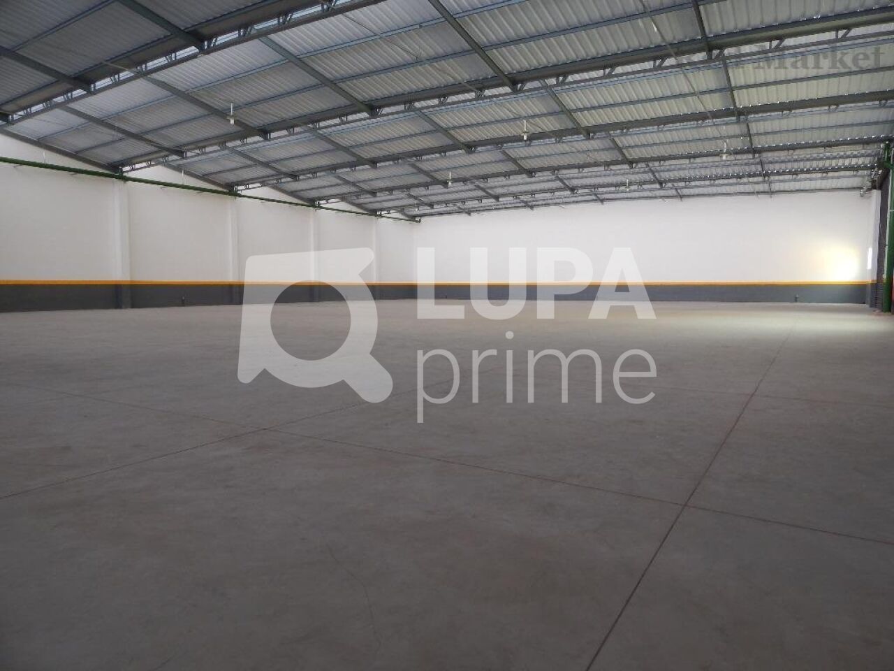 Depósito-Galpão, 2200 m² - Foto 2