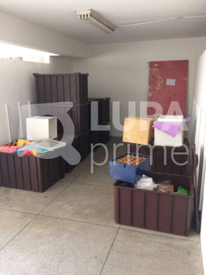 galpao-venda-sao-paulo-agua-fria-10vagas-240m2-LS23574