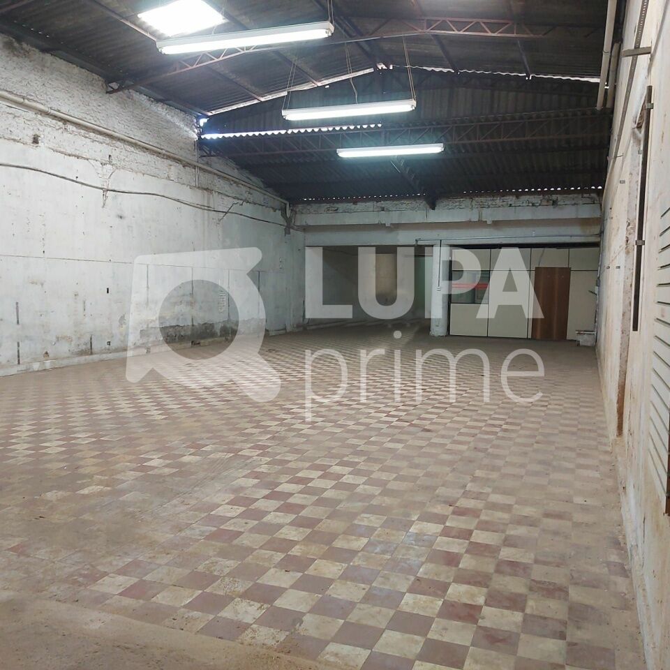 Depósito-Galpão, 490 m² - Foto 1