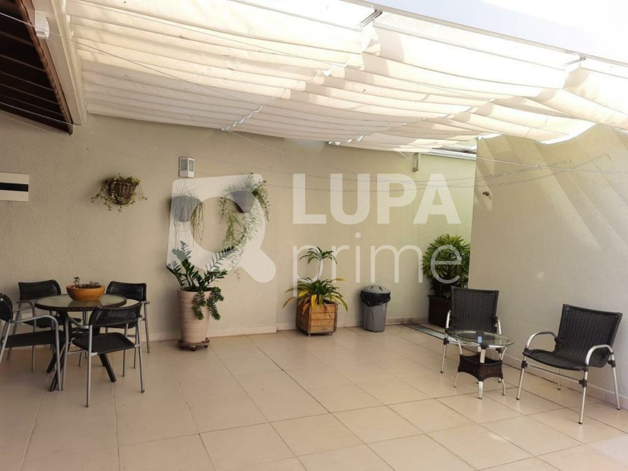 casa-terrea-venda-sao-paulo-vila-irmaos-arnoni-3dormitorios-3suites-3vagas-190m2-LS32493