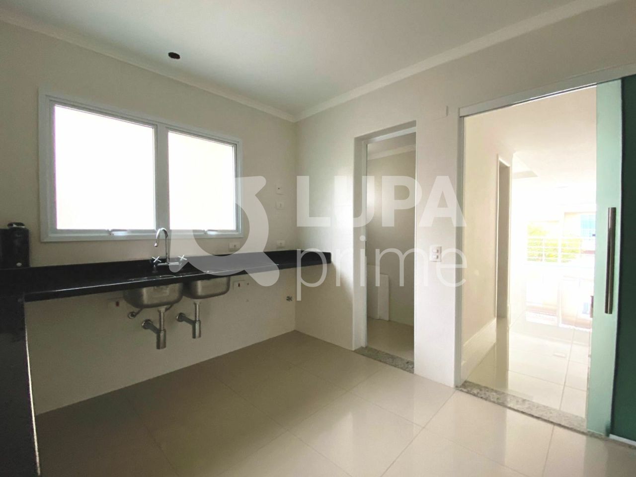 condominio-venda-sao-paulo-tremembe-4dormitorios-2suites-4vagas-280m2-LS35460