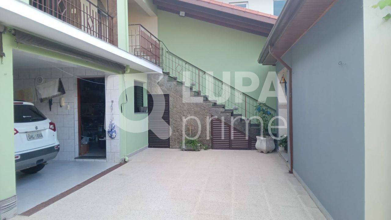 casa-terrea-venda-sao-paulo-vila-nivi-3dormitorios-2suites-7vagas-200m2-LS40041