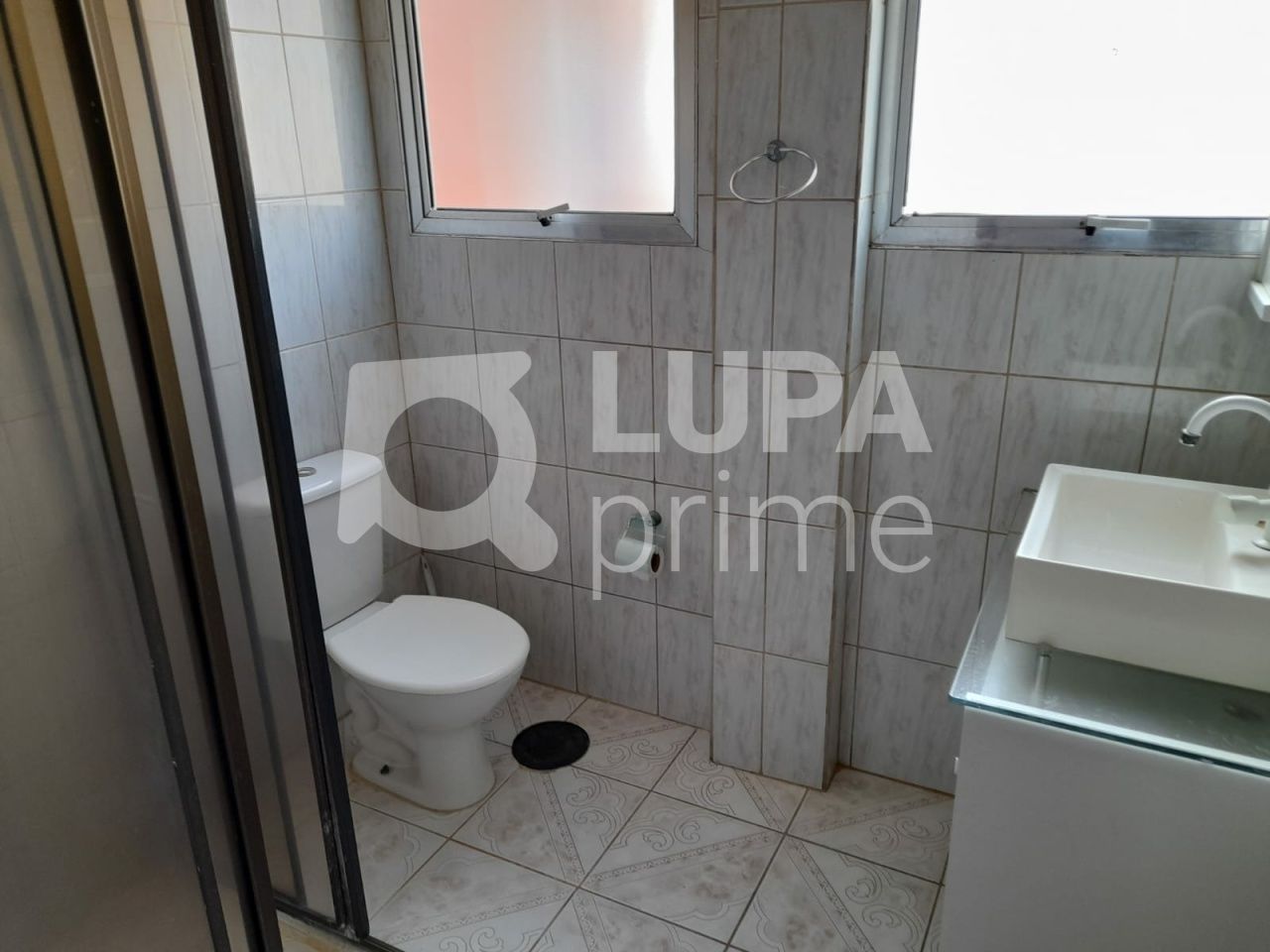 outros-venda-sao-paulo-chora-menino-200m2-LS41505