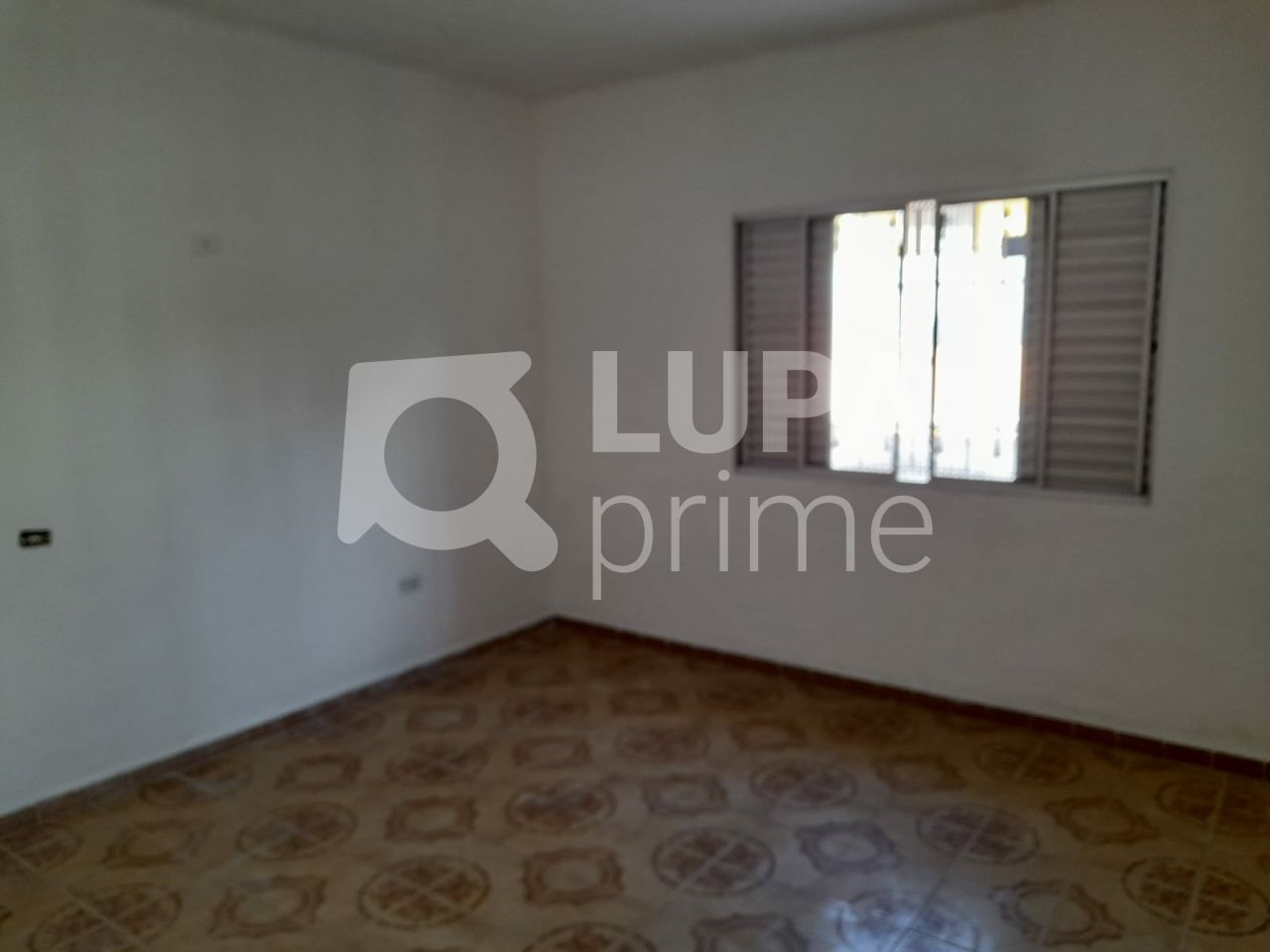 outros-venda-sao-paulo-chora-menino-200m2-LS41505
