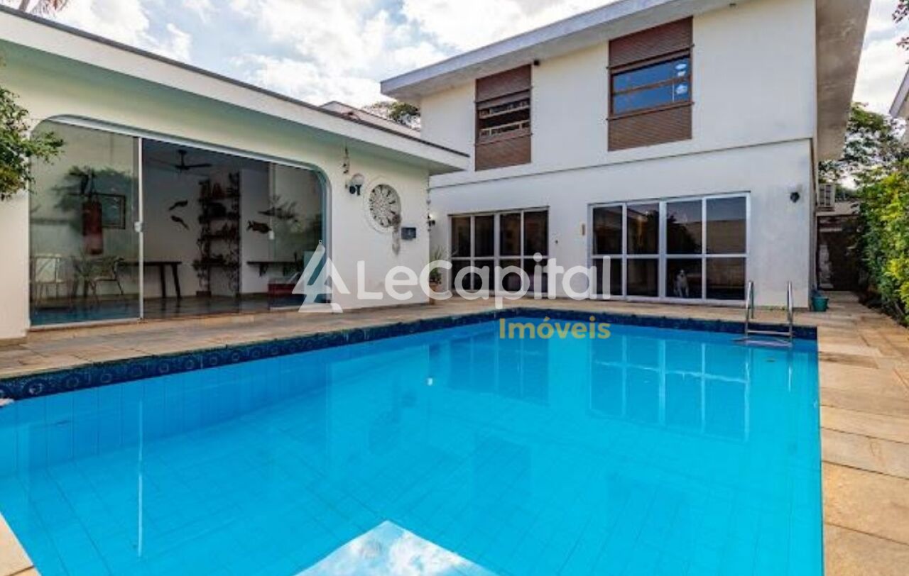 Casa Alto Padrão para Venda - Granja Julieta