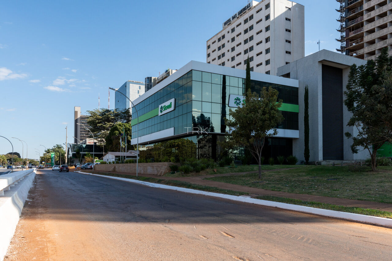Loja em prédio comercial com uma única exigência: o tino empreendedor.