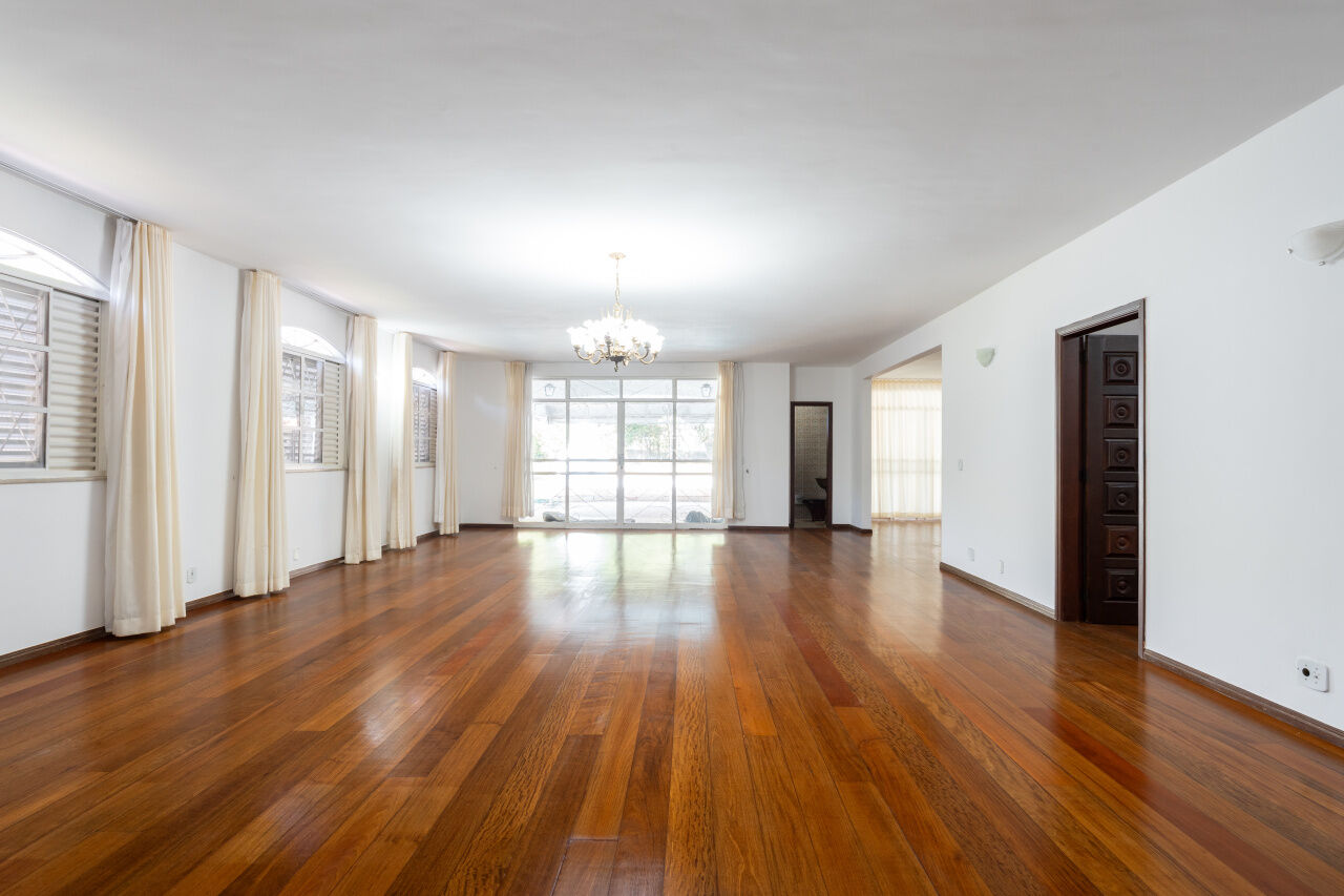 Nem toda casa precisa ser perfeita para ser extraordinária. 