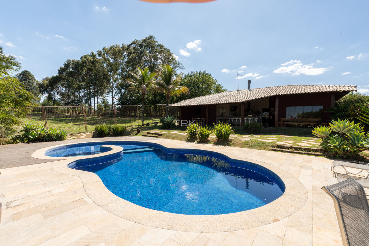 Toda boa arquitetura sabe criar expectativa. 