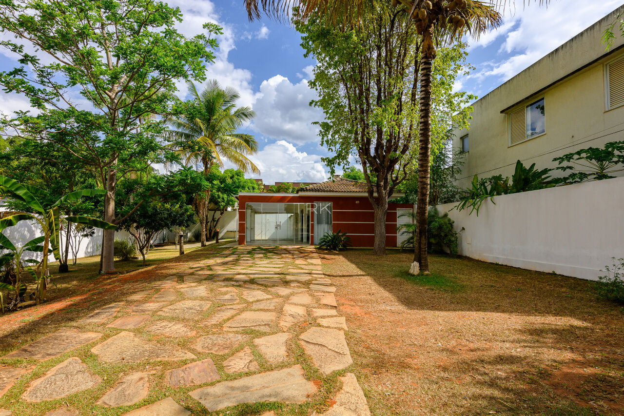 O futuro da casa não precisa ser decidido hoje. Já o seu.