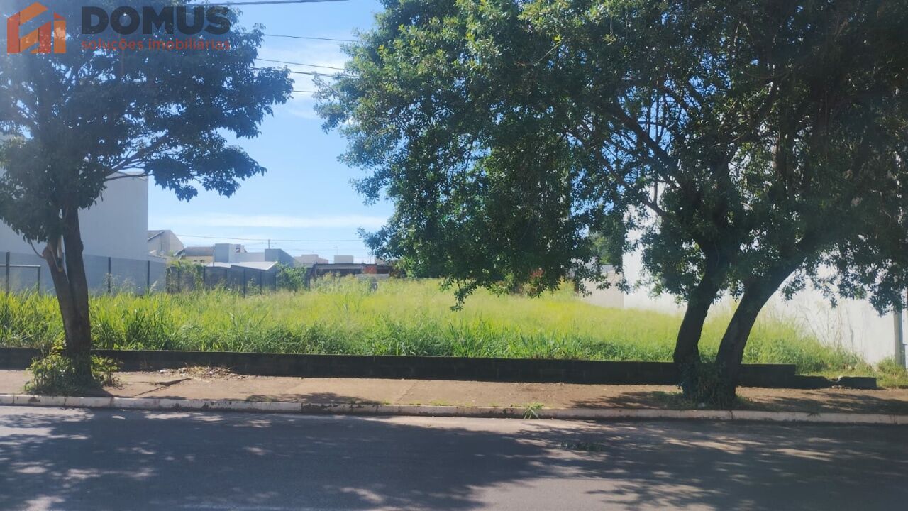 Terreno para Venda - Vila Menuzzo
