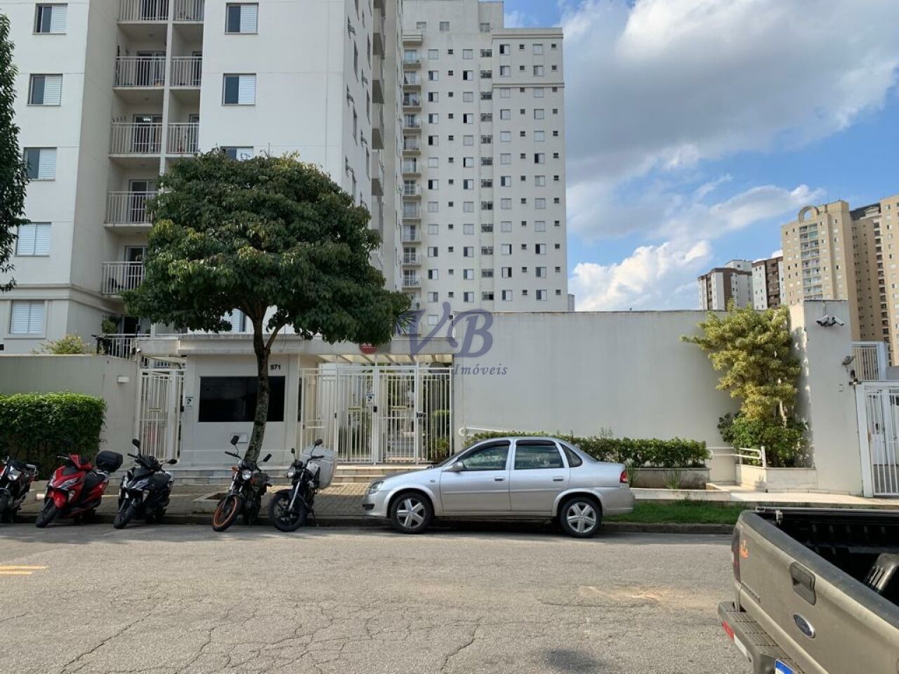 Condomínio para Venda - Vila Alzira