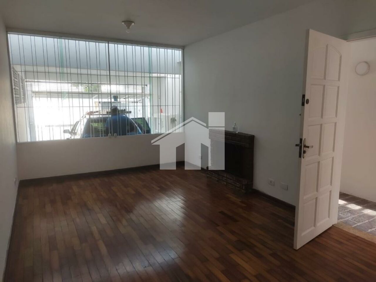 Casa Assobradada para Venda - Jardim Aeroporto
