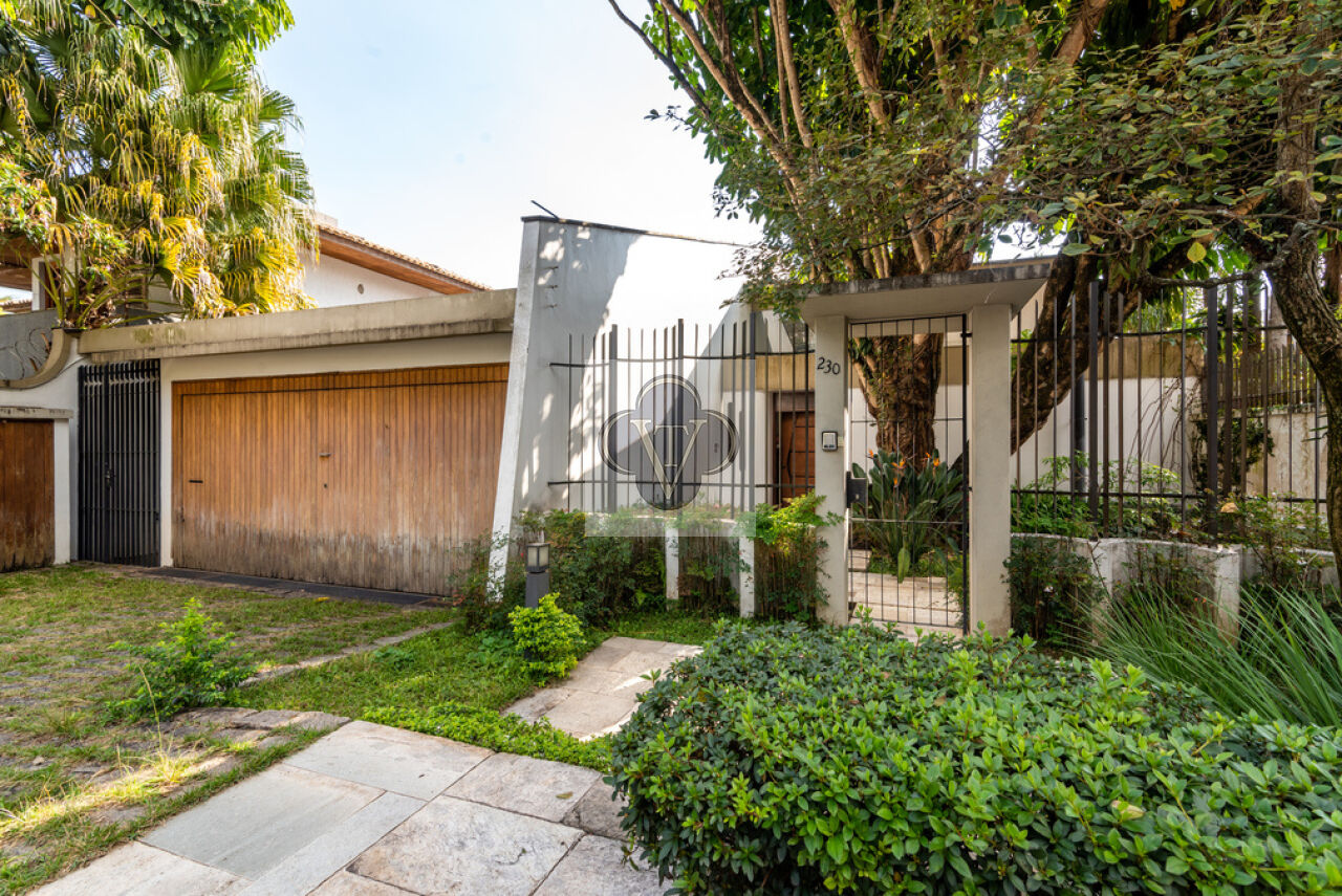 Casa Assobradada para Venda - Cidade Jardim