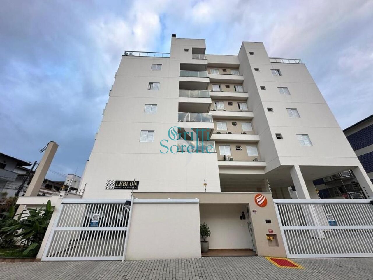 Apartamento para Venda - Itaguá