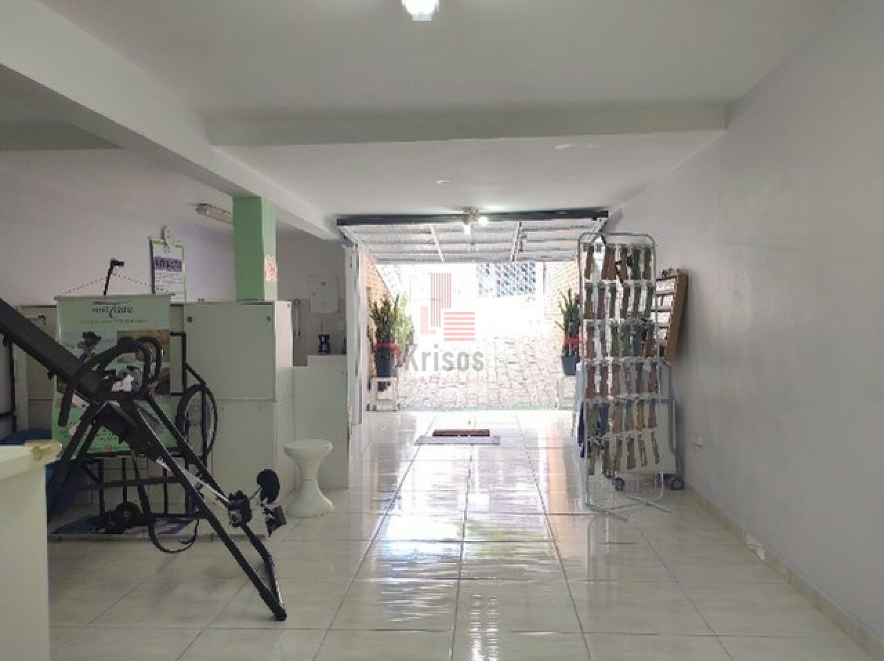 Casa Assobradada para Venda - Jardim Peri Peri