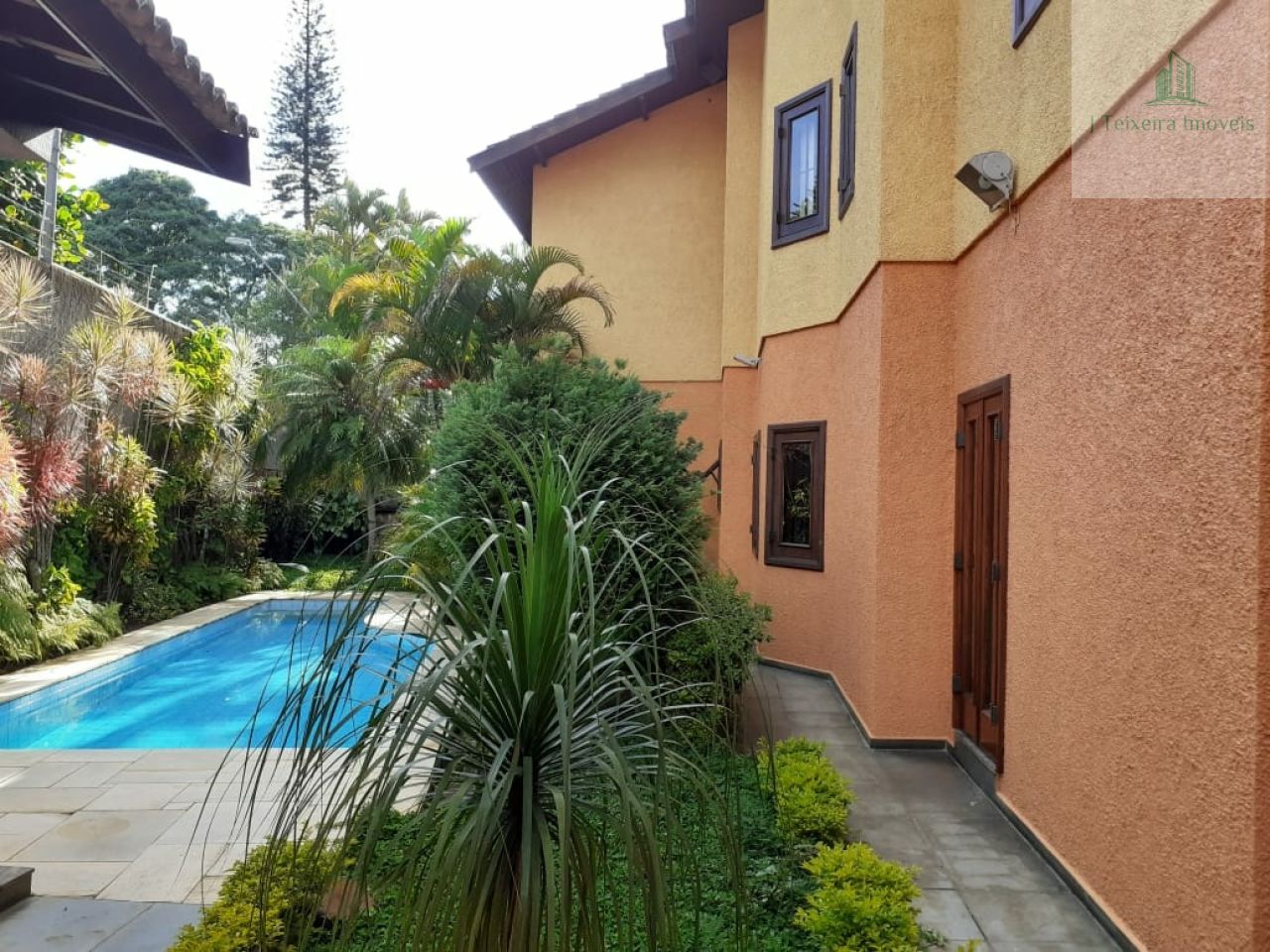 Casa Assobradada para Venda - Interlagos