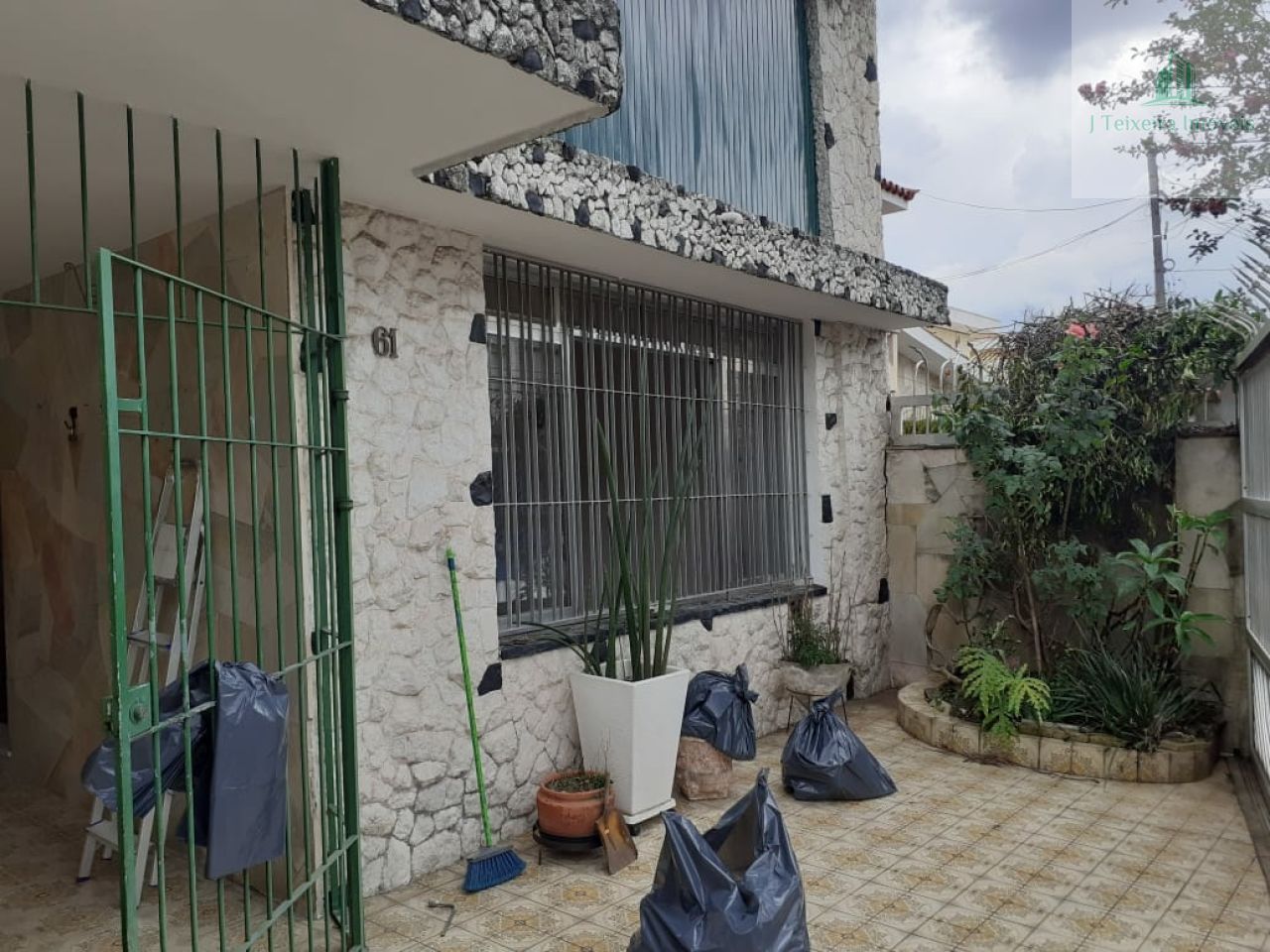 Casa Assobradada para Venda - Vila Cruzeiro