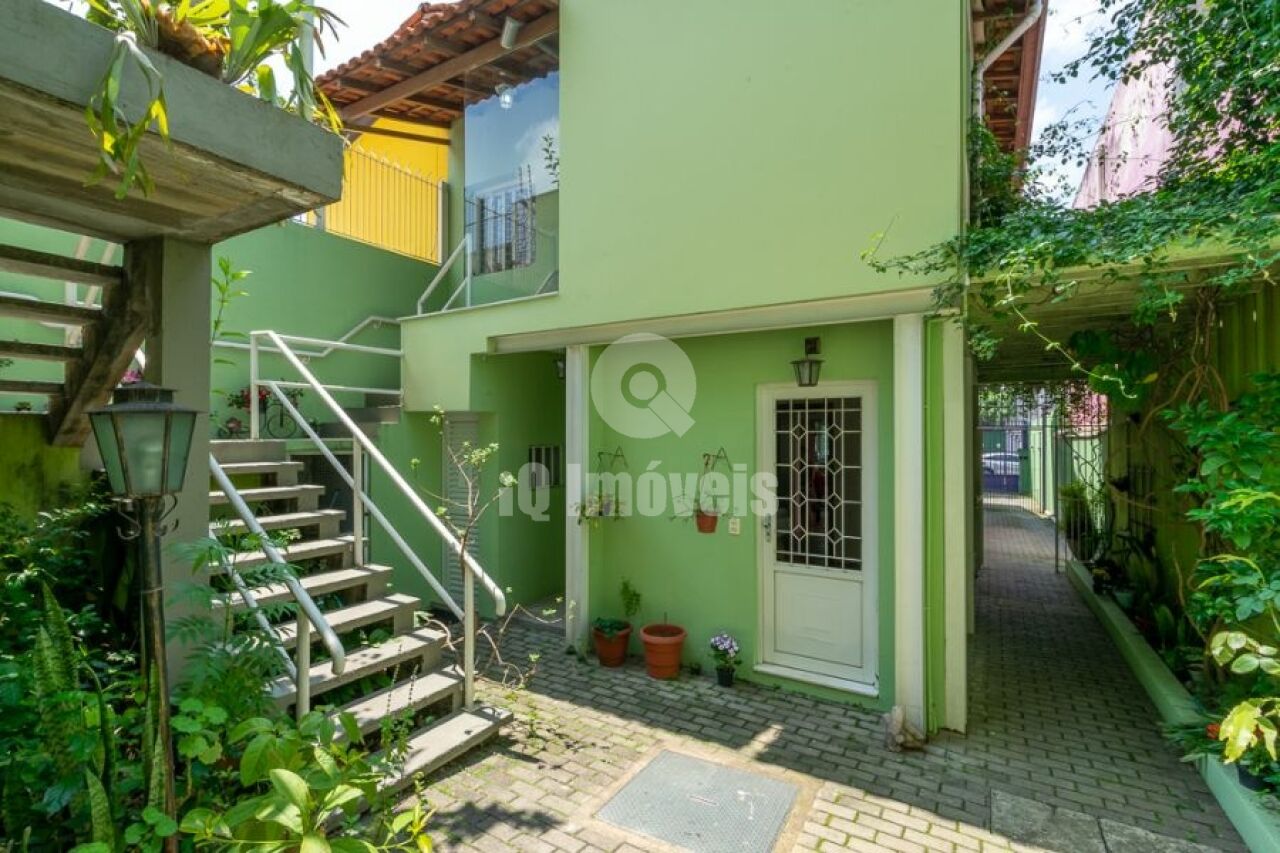 Casa Assobradada para Venda - ÁGUA BRANCA