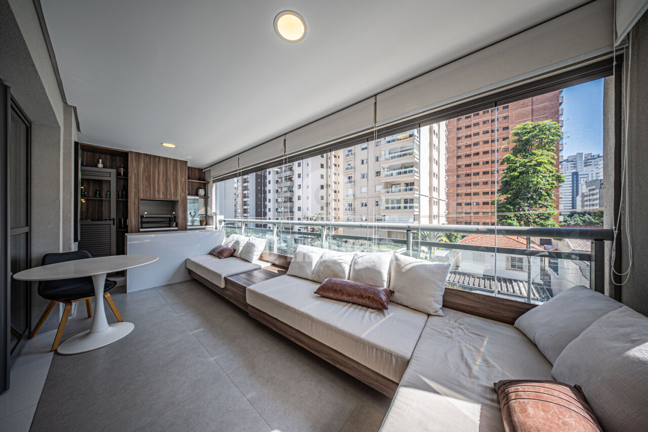 Apartamento a venda Perdizes, 147 metros, 3 suítes, 2 vagas.