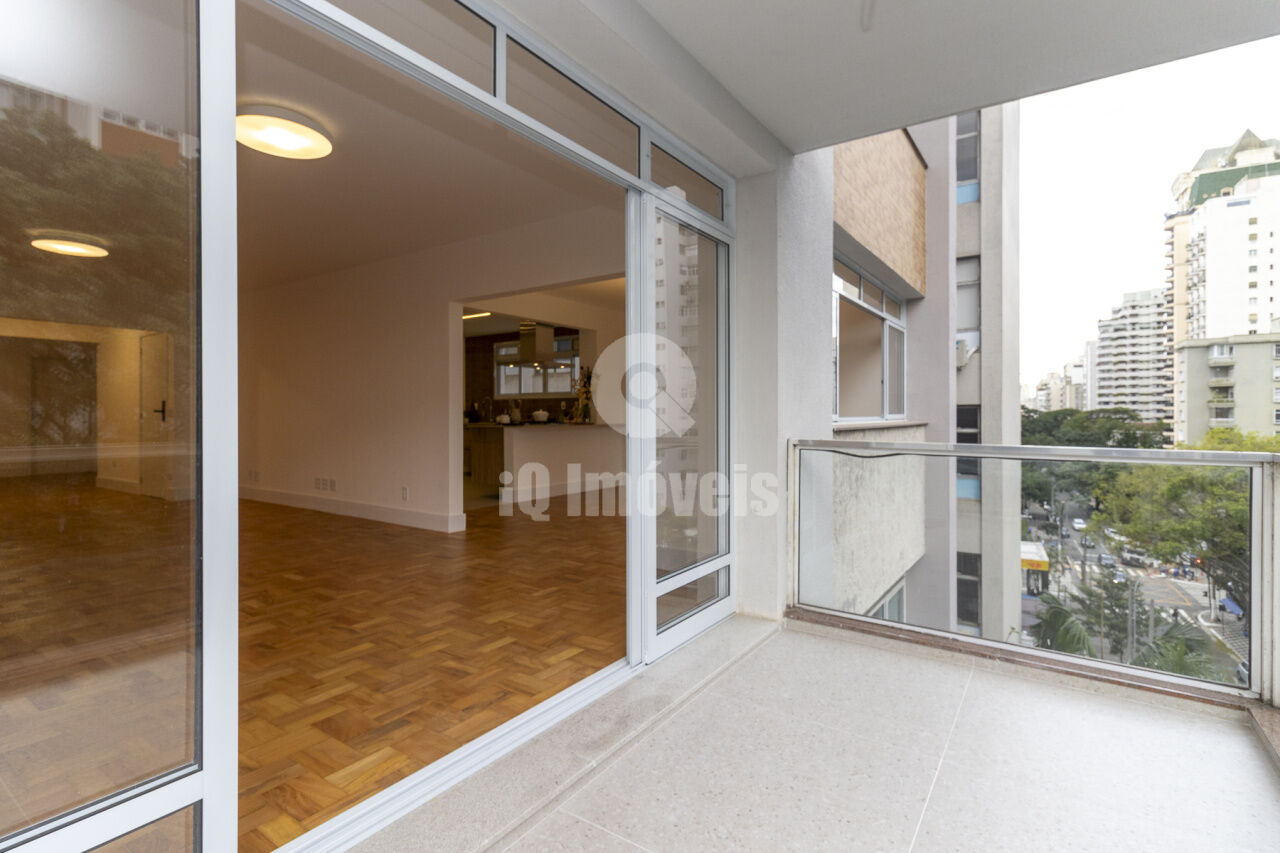 Apartamento Higienópolis, 229 metros, 3 dormitórios, 1 suíte,2 vagas.