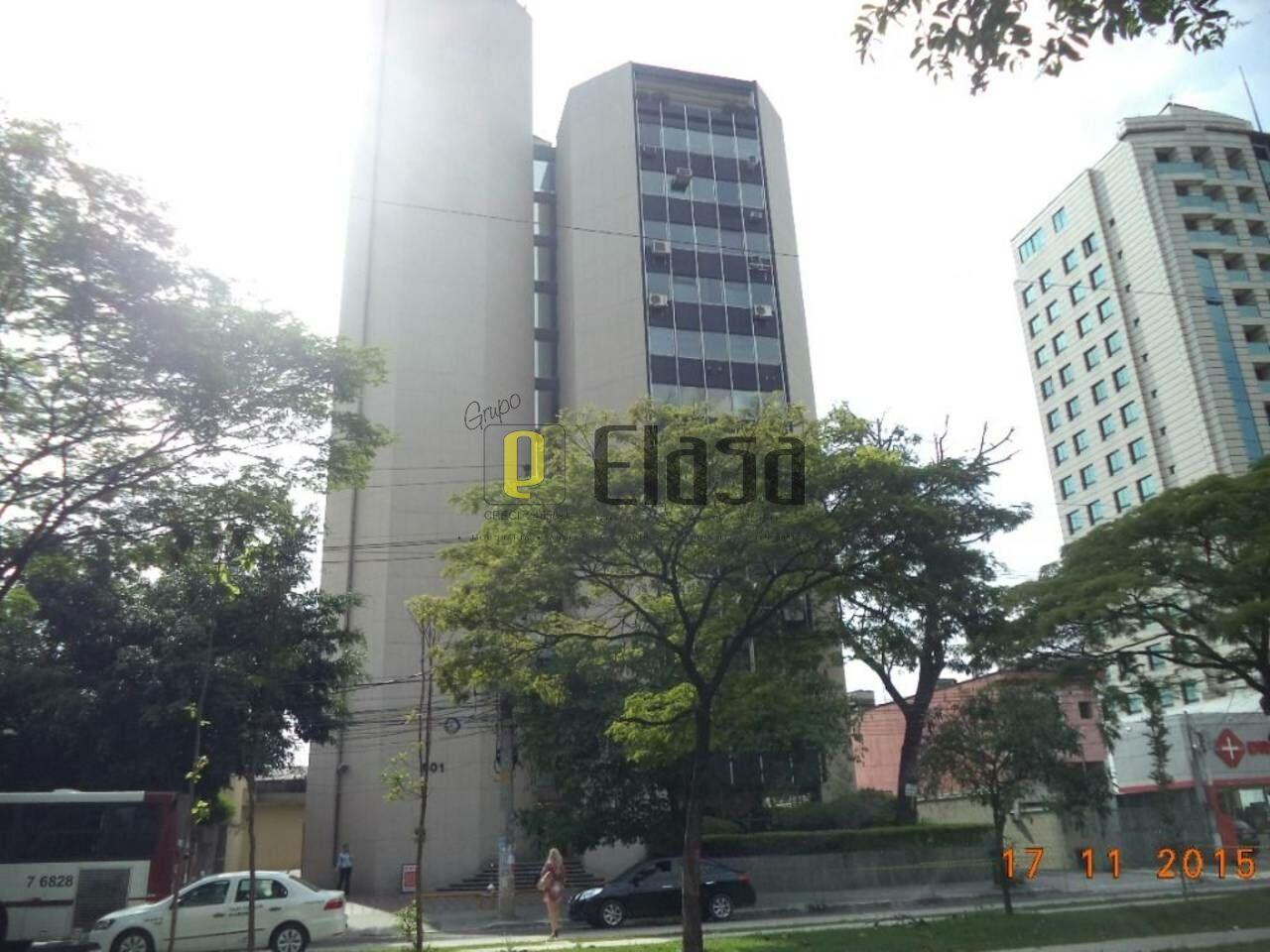 Conj. Comercial para Venda - Cidade Monções