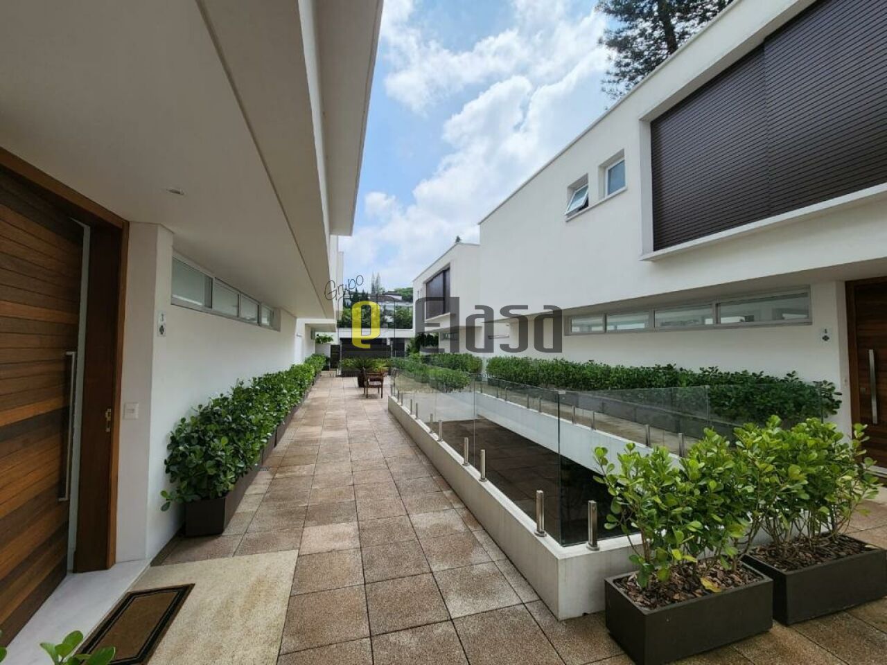 Casa em Condomínio para Venda - Jardim Petrópolis