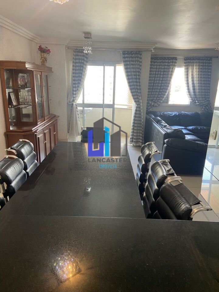 Apartamento com 2 dormitórios,1 suíte e  2 vagas de garagem, na Casa Branca
