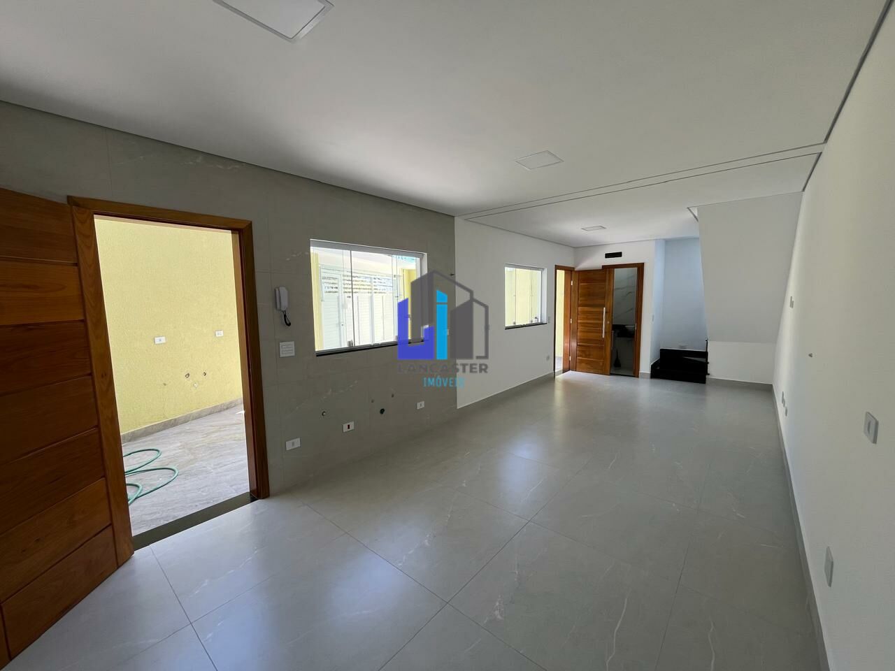 Foto 2 - LA1046