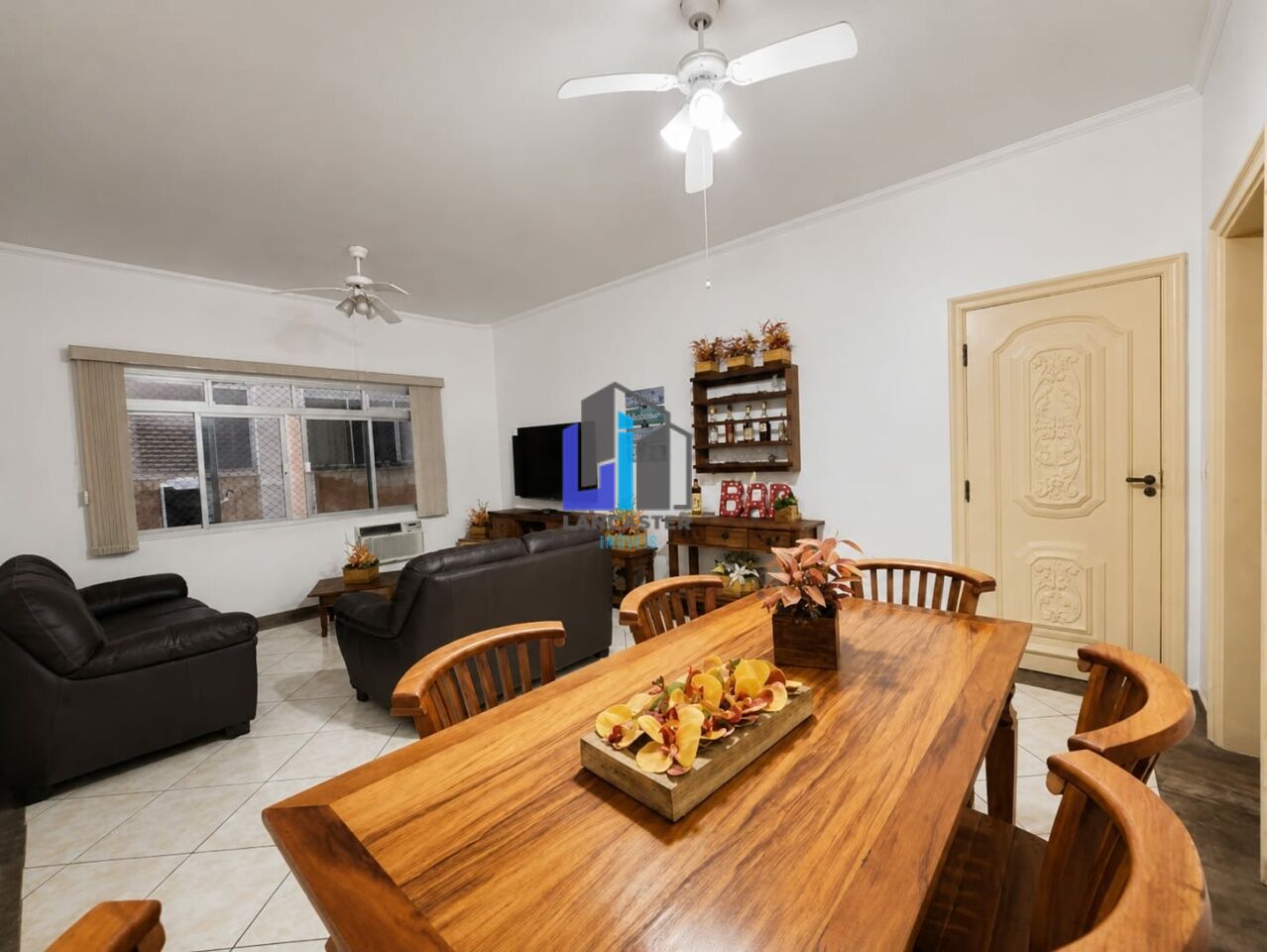 Apartamento Mobiliado com 92m² | 2 Dormitórios | Próximo à Praia da Enseada