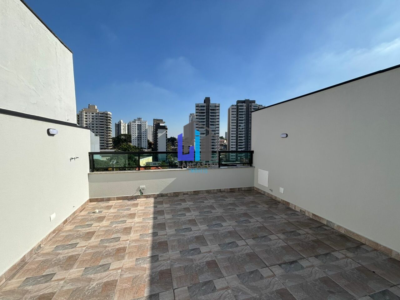 Foto 2 - LA1222