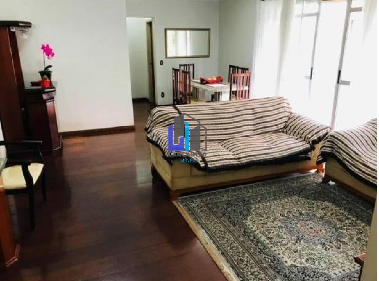 Apartamento com 3 dormitórios, 1 suíte, 2 vagas, na Vila Guiomar
