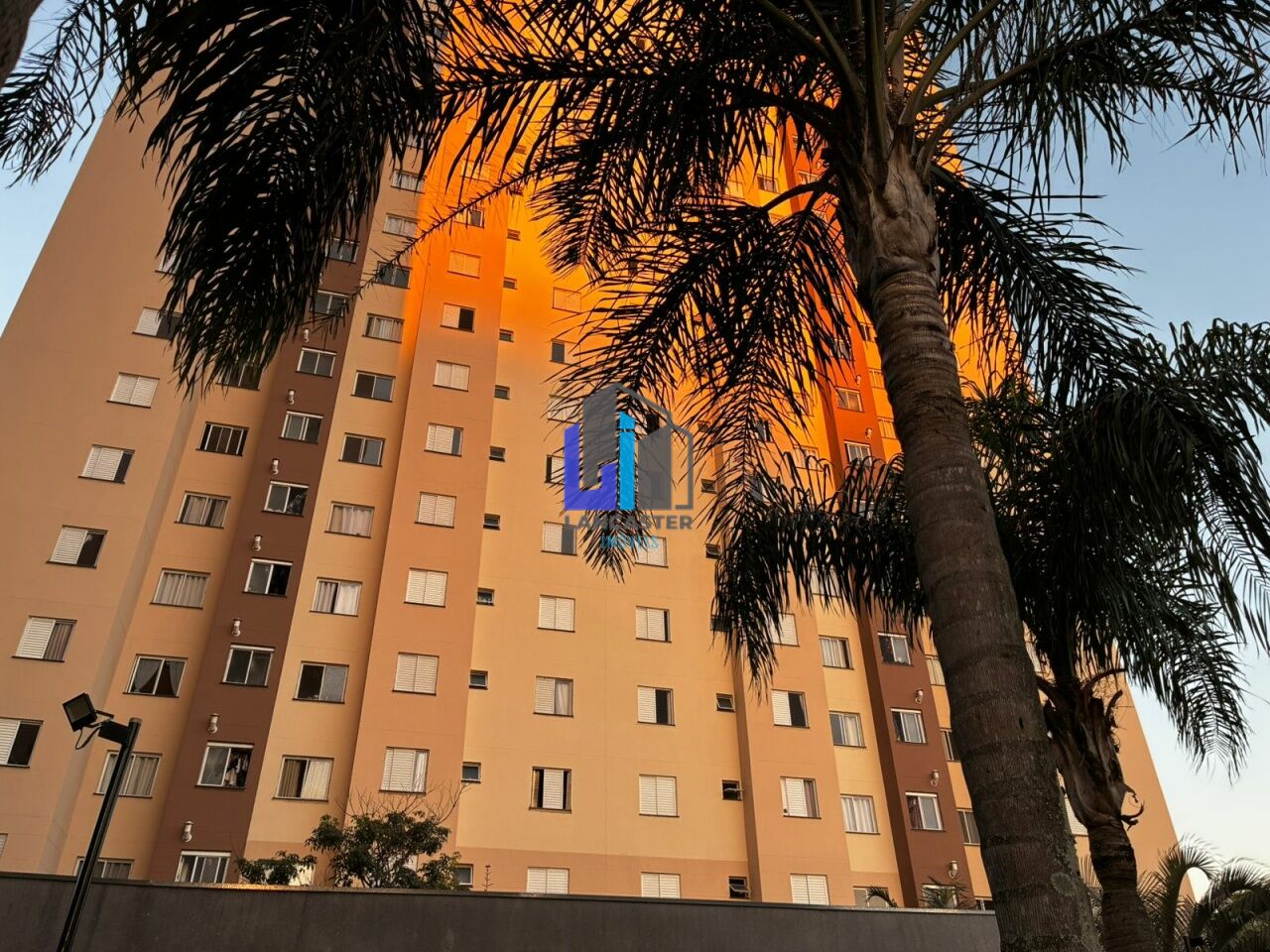 Foto 21 - LA1234