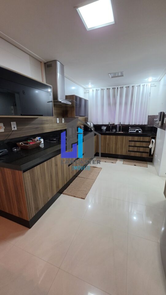 Apartamento amplo com 3 dormitórios em São Caetano