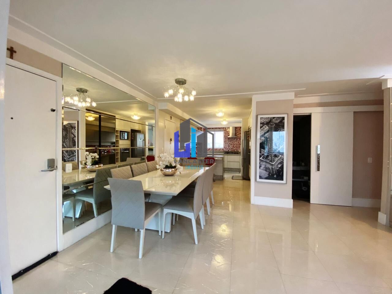 Apartamento 3 dormitórios, 3 suítes, 3 vagasa, no Centro - S.A.