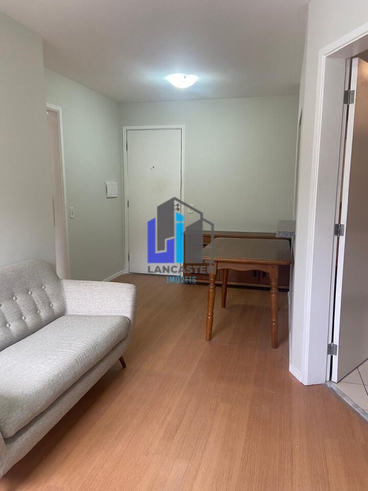 Studio à venda, desocupado e pronto para receber você.