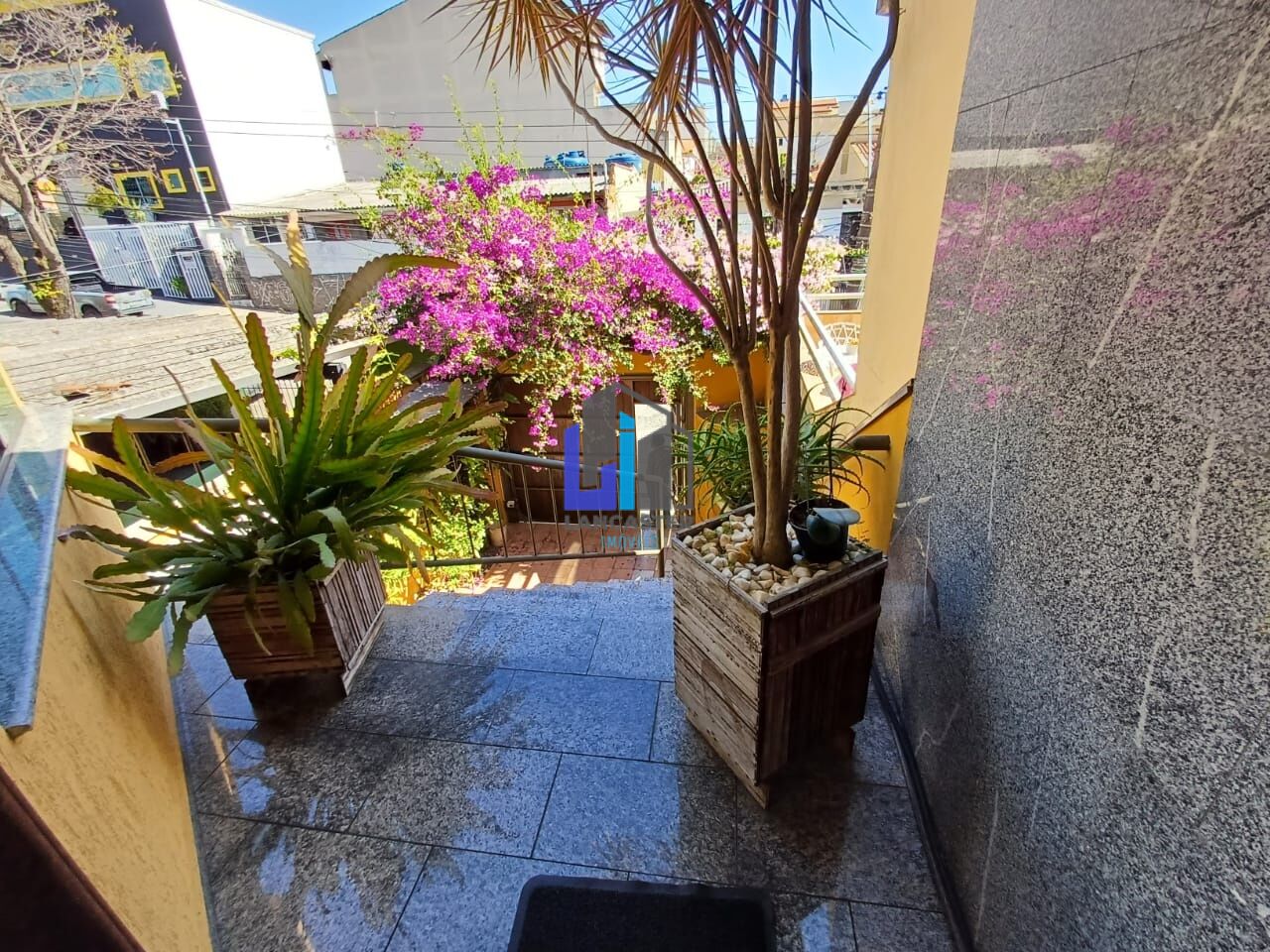 Foto 2 - LA1364