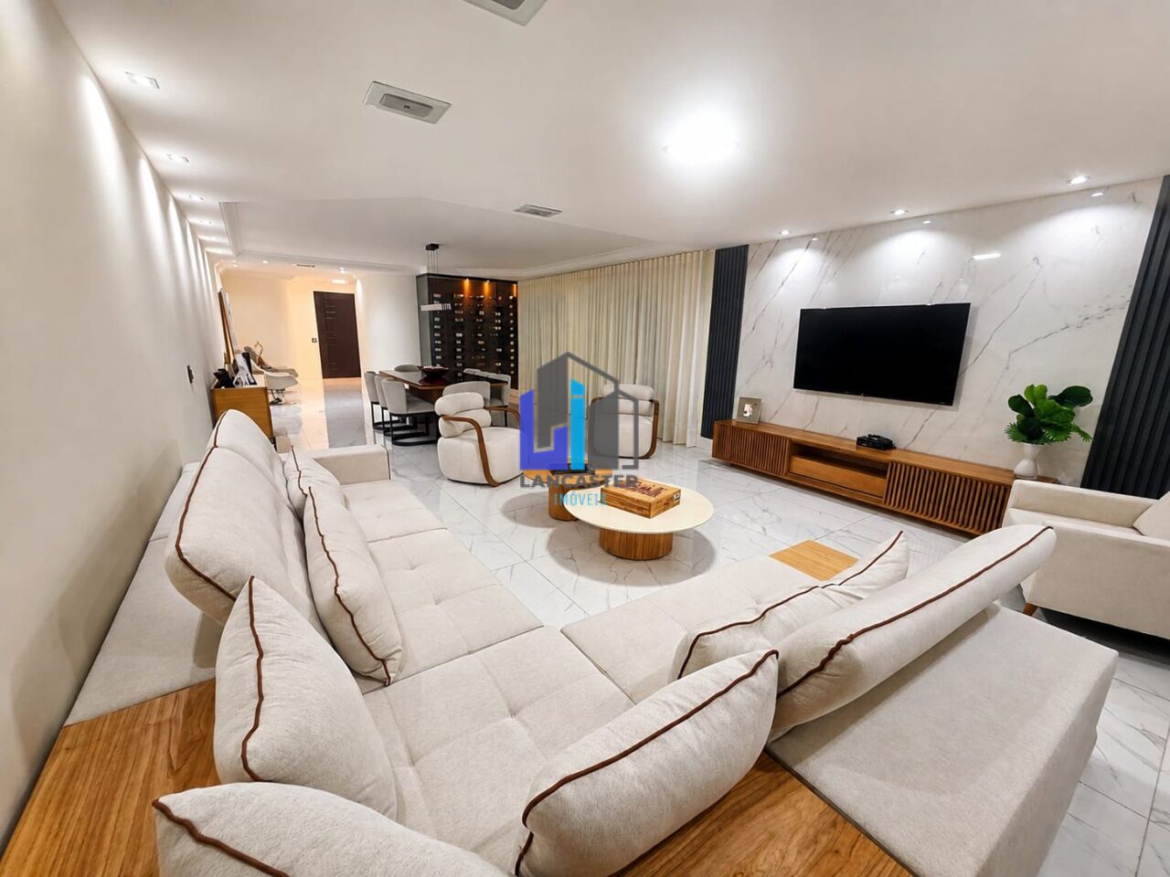 Apartamento Alto Padrão 304 m² | 4 Dormitórios | 3 Vagas | Porteira Fechada